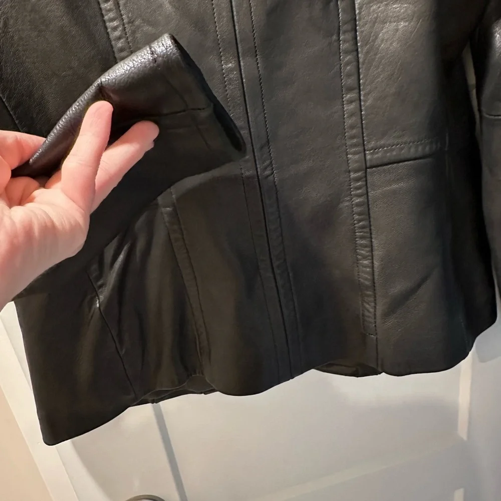 AVANTI Black Leather Women's Jacket - Picture 4 of 15